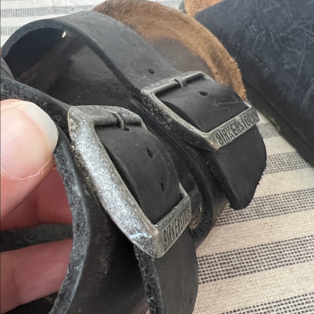 black Birkenstock Arizona sandals - Picture 16 of 16